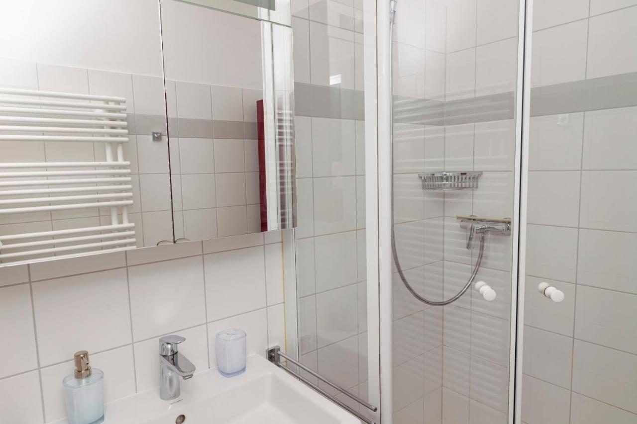 Beautiful 2-Bedroom Apartment Near Schoenbrunn Wien Exterior foto