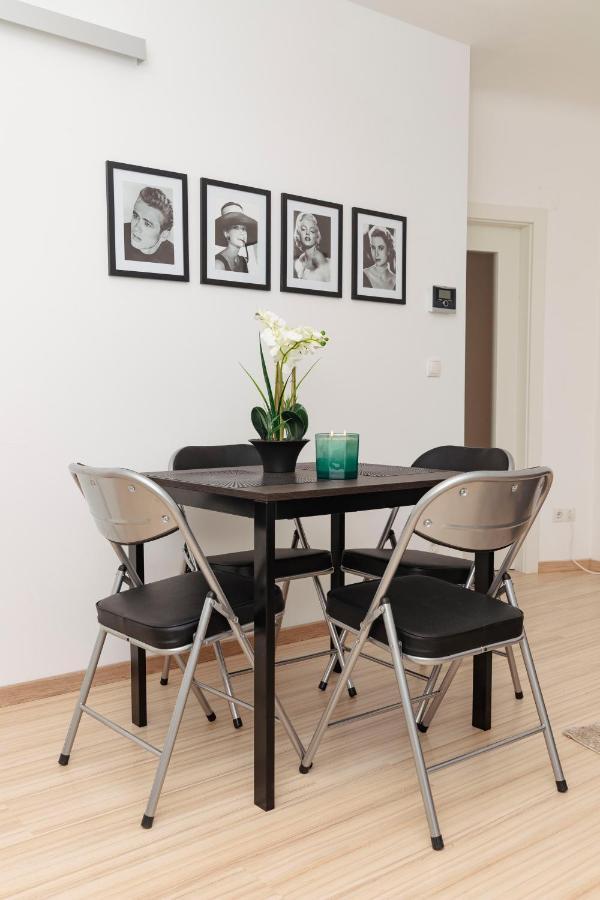 Beautiful 2-Bedroom Apartment Near Schoenbrunn Wien Exterior foto
