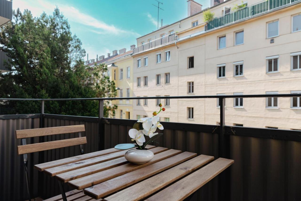 Beautiful 2-Bedroom Apartment Near Schoenbrunn Wien Exterior foto