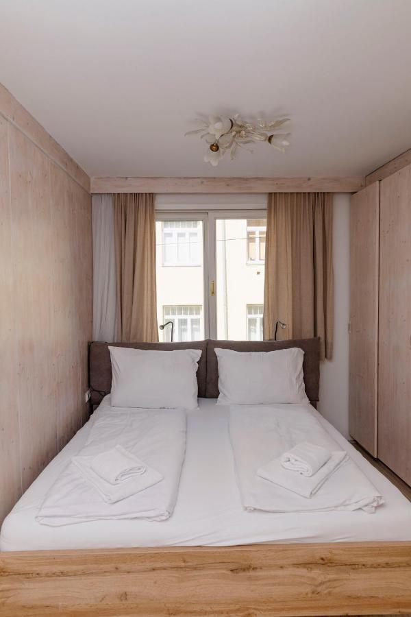 Beautiful 2-Bedroom Apartment Near Schoenbrunn Wien Exterior foto