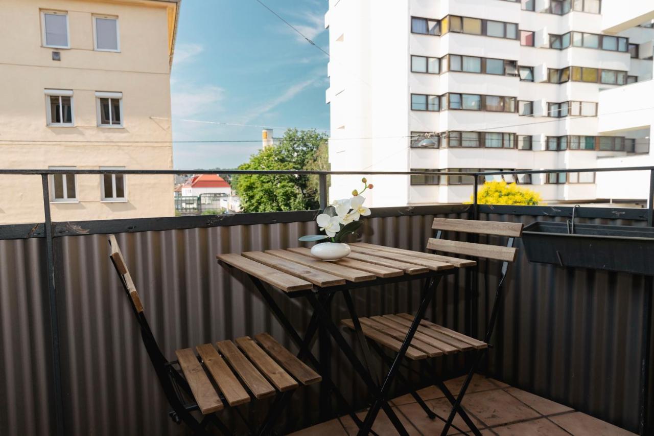 Beautiful 2-Bedroom Apartment Near Schoenbrunn Wien Exterior foto