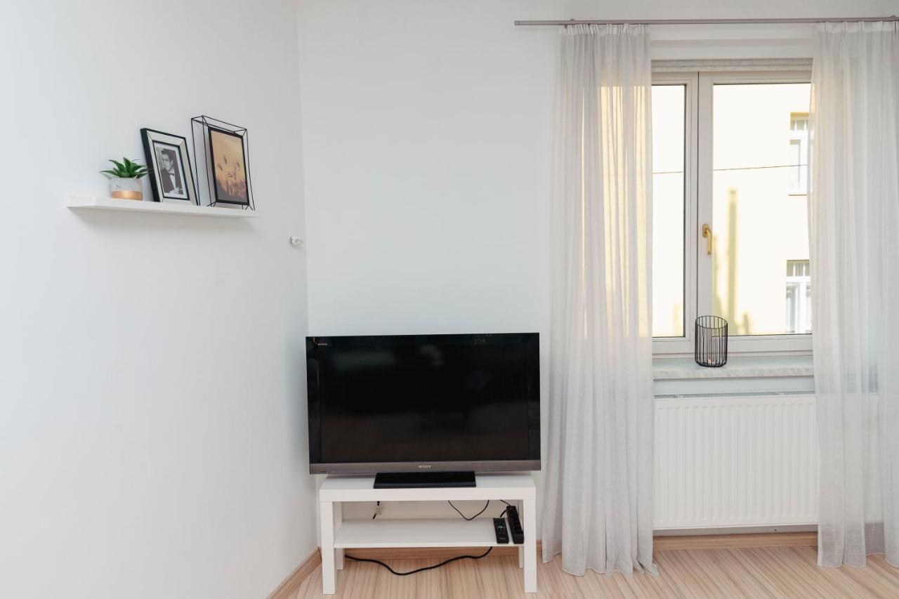 Beautiful 2-Bedroom Apartment Near Schoenbrunn Wien Exterior foto